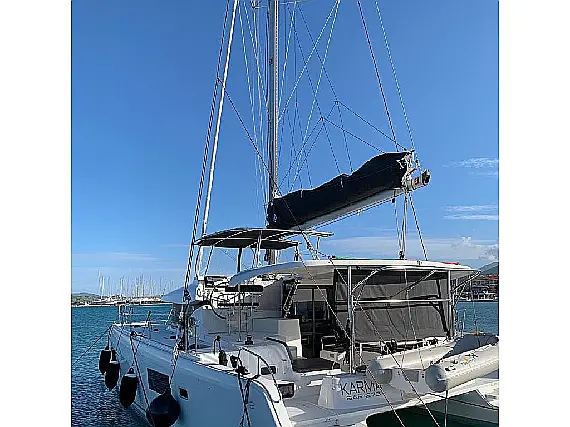 Lagoon 42